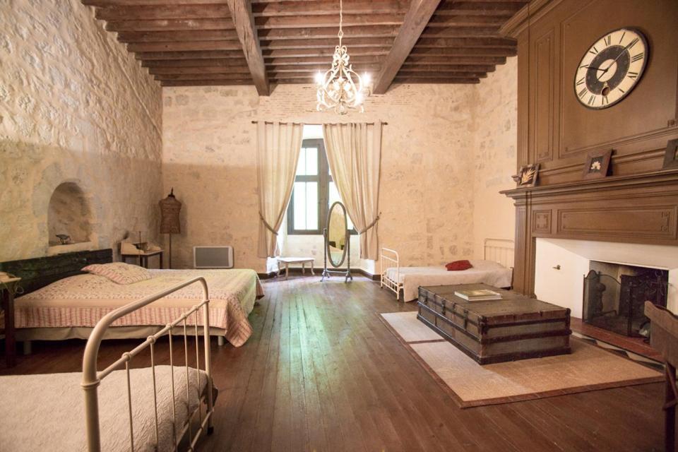 Chateau De Pleneselve Bon-Encontre Eksteriør bilde